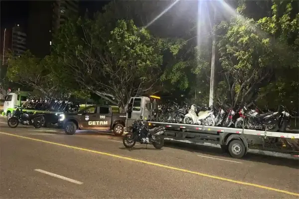 PM apreende 22 motos por placas adulteradas no bairro Jardins, em Aracaju