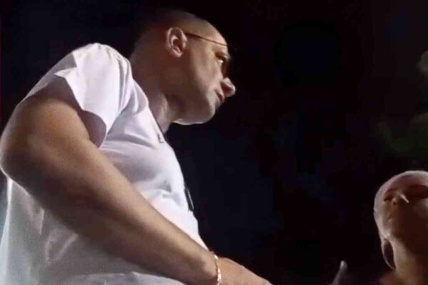 Padre expulsa ambulantes e ameaça cancelar missa em Aracaju