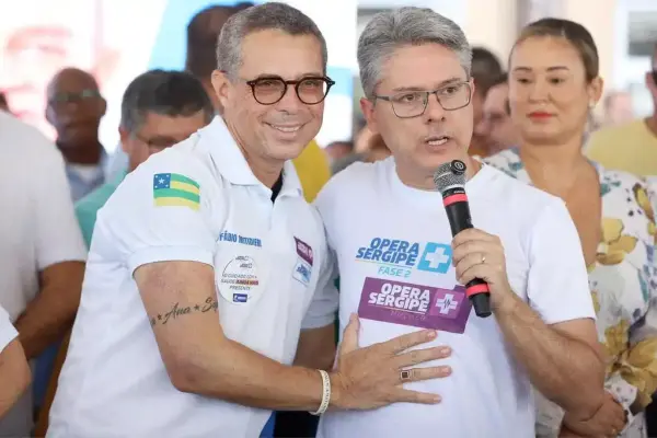 O governador Fábio Mitidieri ao lado do senador Alessandro Vieira
