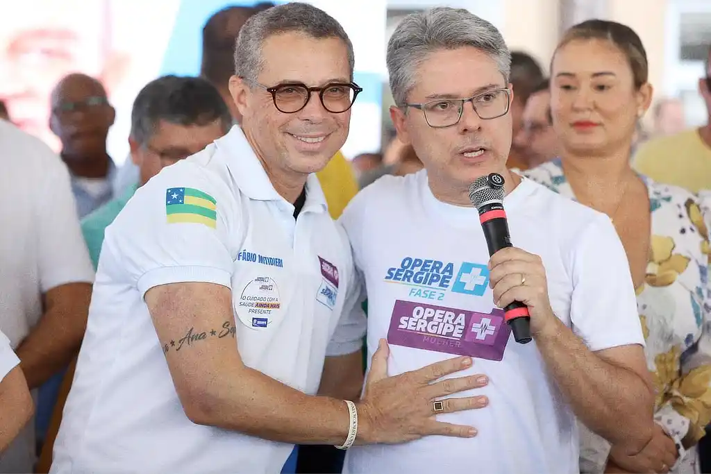 O governador Fábio Mitidieri ao lado do senador Alessandro Vieira