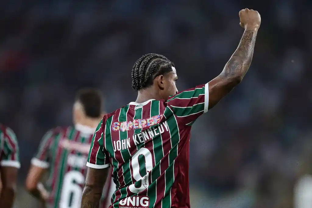 Fluminense vence Corinthians e assume vice-liderança da Série A 3 Jogador John Kennedy do Fluminense comemora vitória sobre o Cortinhtians