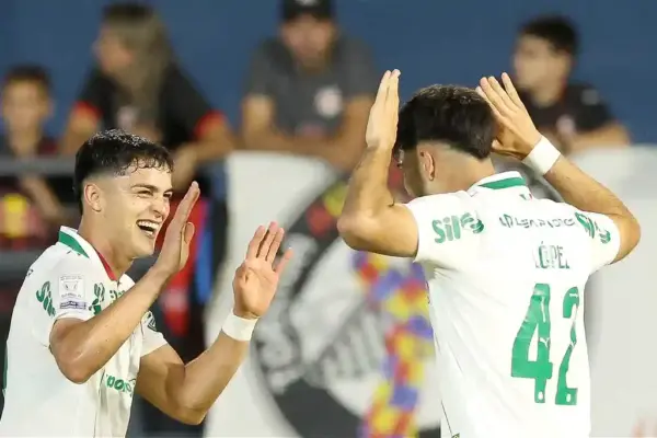 Flaco López comemora gol pelo Palmeiras