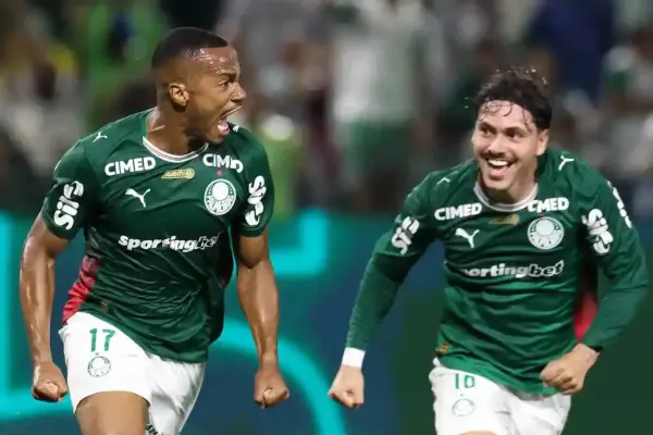 Volante Marlon Freitas, comemora gol pelo Palmeiras