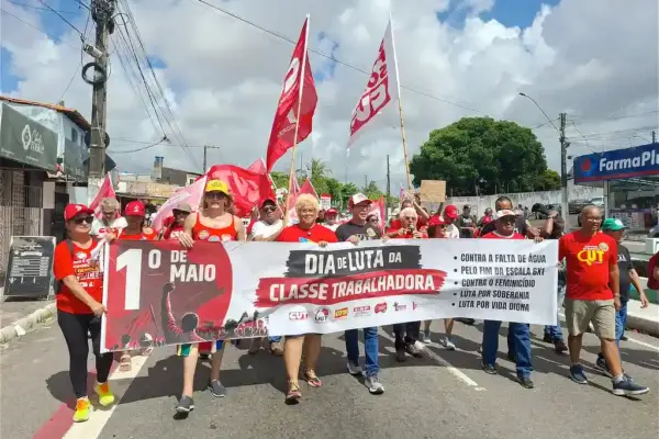 1º de Maio: Marcha reúne 2 mil trabalhadores em Aracaju