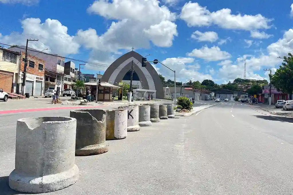 SMTT fecha trecho da Visconde de Maracaju; veja rotas 1 SMTT fecha trecho da Visconde de Maracaju em Aracaju