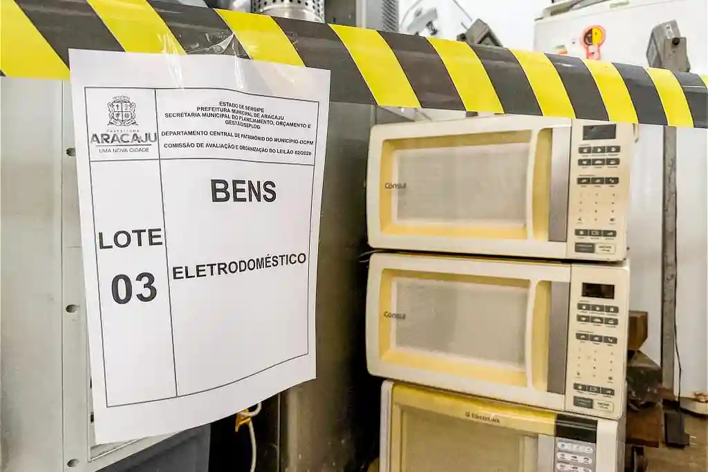 Prefeitura de Aracaju leiloa bens em desuso no dia 21 de maio; visitação acontece a partir do dia 18