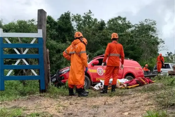 Guia e adolescente de 14 anos morrem após cabeça d'água em trilha turística de Itabaiana