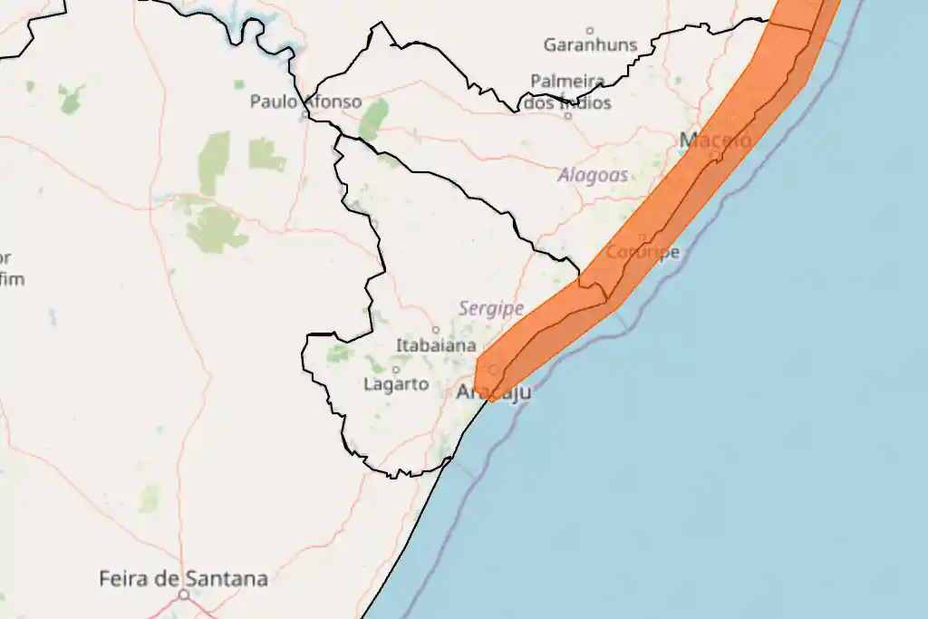 Mapa com alerta de chuvas intensas em Sergipe destacada com a cor laranja