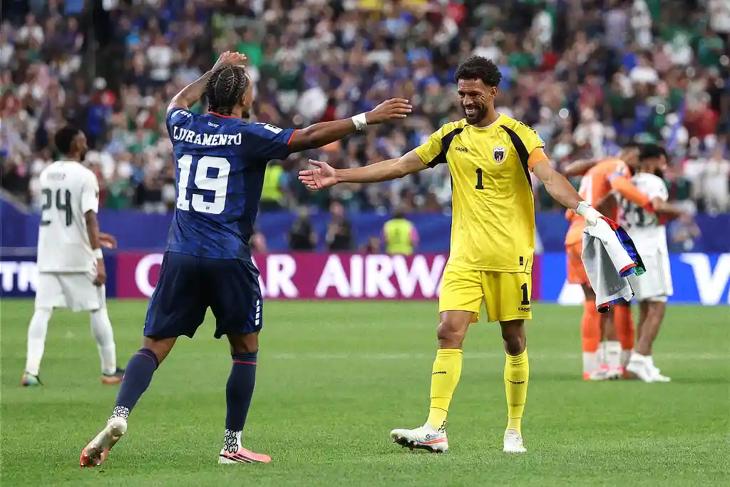 Jogadores de Cabo Verde comemoram conquista histórica na Copa 2026