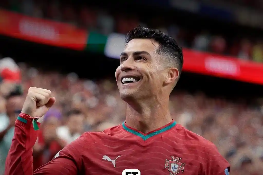 CR7 faz história e Portugal goleia; veja os resultados de terça na Copa 1 Cristiano Ronaldo comemora gol na Copa do Mundo 2026