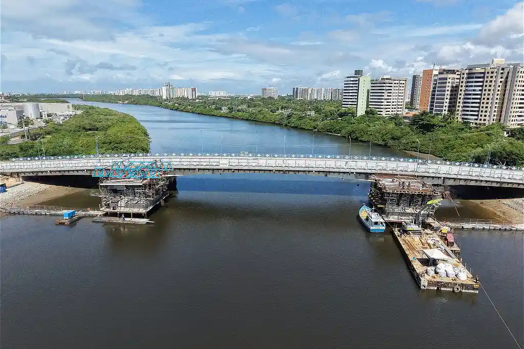 Trânsito na ponte do Riomar tem interdições parciais por conta da obra de duplicação em Aracaju