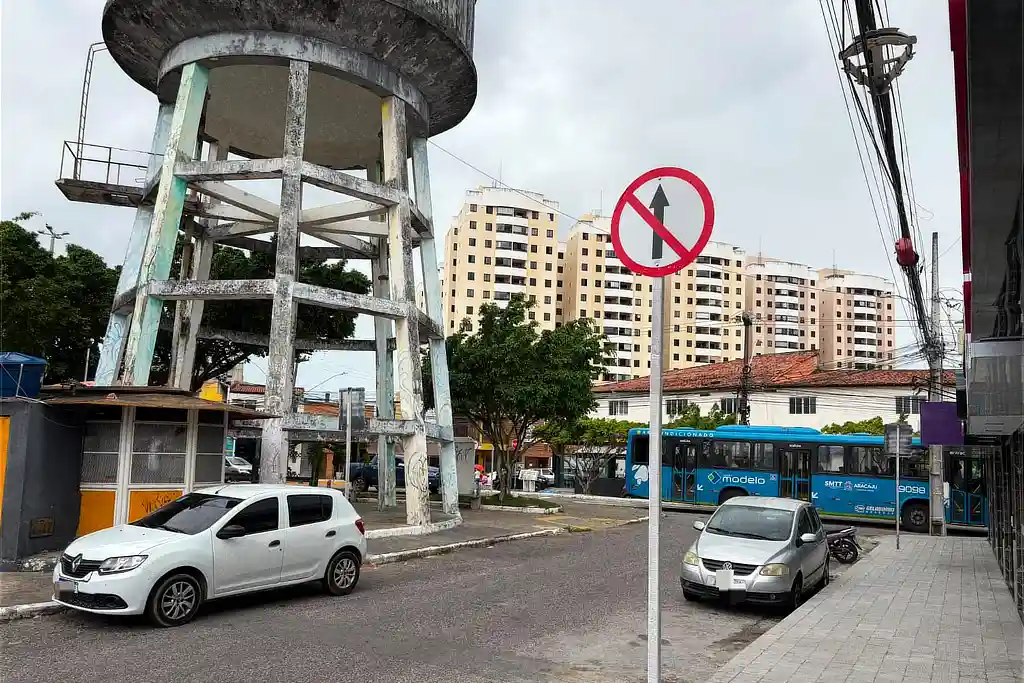 SMTT muda mão de via no Castelo Branco 1 Tradicional caixa d'água do Castelo Branco, localizada no Largo Fernando Santos (Avenida Acrísio Garcez) em Aracaju