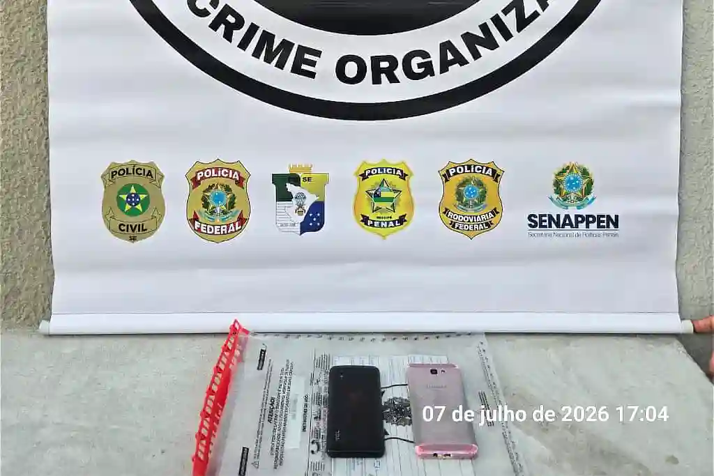 FICCO/SE cumpre mandado contra tráfico em presídio sergipano 1 Celulares apreendidos durante operação da FICCO em Sergipe contra o tráfico em presídio