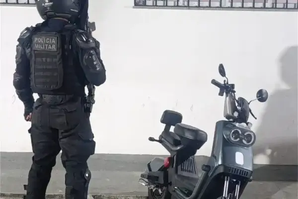 Homem é preso por roubo de scooter elétrica em Aracaju
