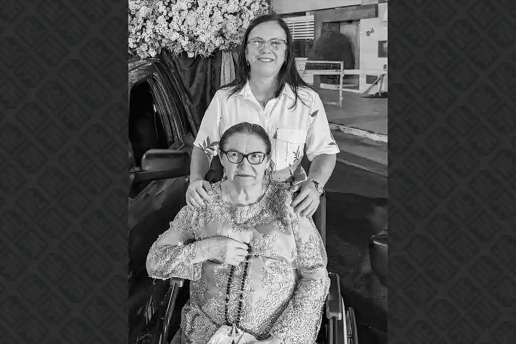 Prefeita de Nossa Senhora Aparecida, Jeane da Farmácia, com a mãe, Dona Neusa