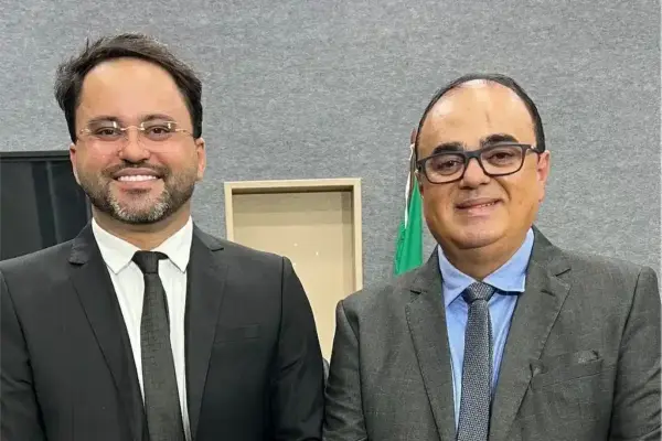 Renaldo Prata e Cristiano Viana, de Simão Dias
