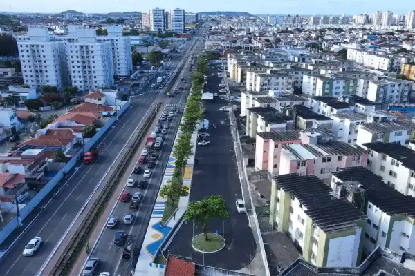 Vista aérea do calçadão da avenida Augusto Franco, em Aracaju
