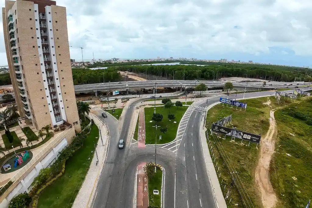 Avenida Tancredo Neves terá retorno fechado a partir de quinta em Aracaju 1 Avenida Tancredo Neves terá retorno fechado a partir de quinta em Aracaju, devido às obras do complexo viário