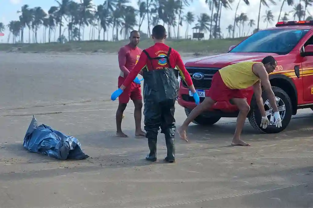 Corpo localizado pode ser do jovem desaparecido em praia de Aracaju 1 Corpo localizado na Barra dos Coqueiros pode ser do jovem desaparecido em praia de Aracaju