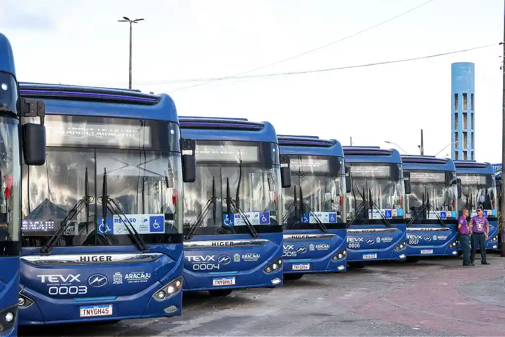Prefeita de Aracaju entrega mais 15 ônibus elétricos à população 1 Prefeita de Aracaju entrega mais 15 ônibus elétricos à população