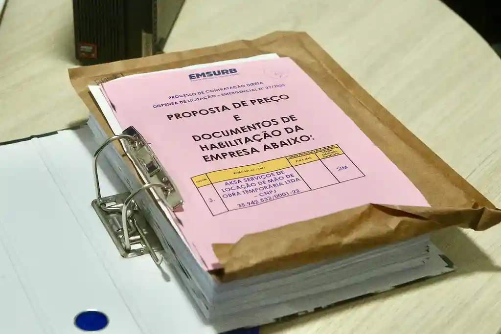 Polícia Civil apura fraude em contratos do lixo na Prefeitura de Aracaju 2 Documentos encontrados durante a Operação Histograma que apura fraude em contratos do lixo na Prefeitura de Aracaju