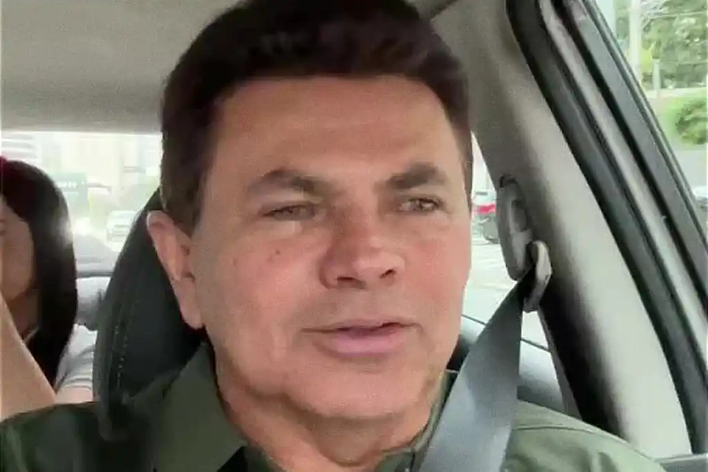 Valmir recebe alta em São Paulo e volta a Sergipe na terça 1 Valmir de Francisquinho grava vídeo de dentro do carro após receber alta hospitalar em São Paulo